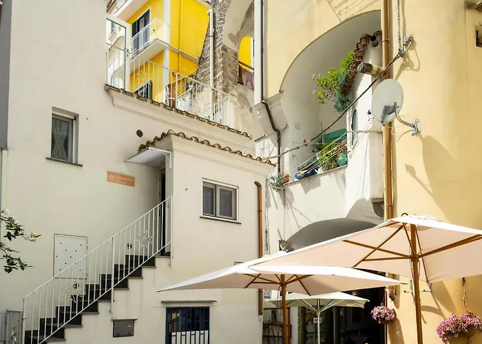 Scirocco - Amazing With Terrace In Center