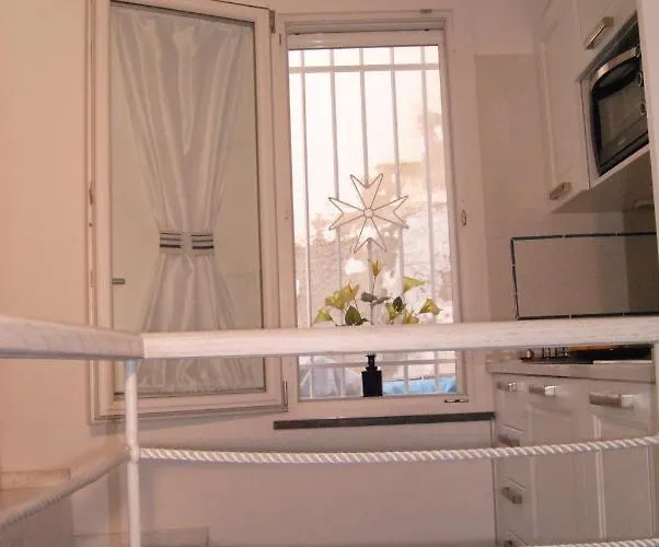 Scirocco - Amazing With Terrace In Center Apartment