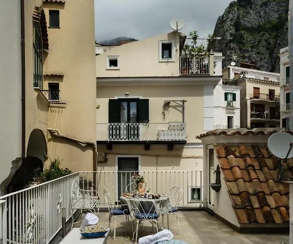 Scirocco - Amazing With Terrace In Center Apartment